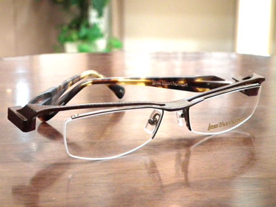 Businesspanchira0930961005