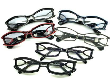 処分　期間限定大幅値下げ　LESS THAN HUMAN　メガネフレーム　GINGA　OKAODE　オカオデ　新品未使用 レスザンヒューマン ゴルゴ13 89 53 メガネ Less than human M16 スナイパーカスタム キャラクターイメージ  オリジナルデザイン サングラススペアレンズ付き メンズ レディース | メガネ・サングラスのThat\u2019s