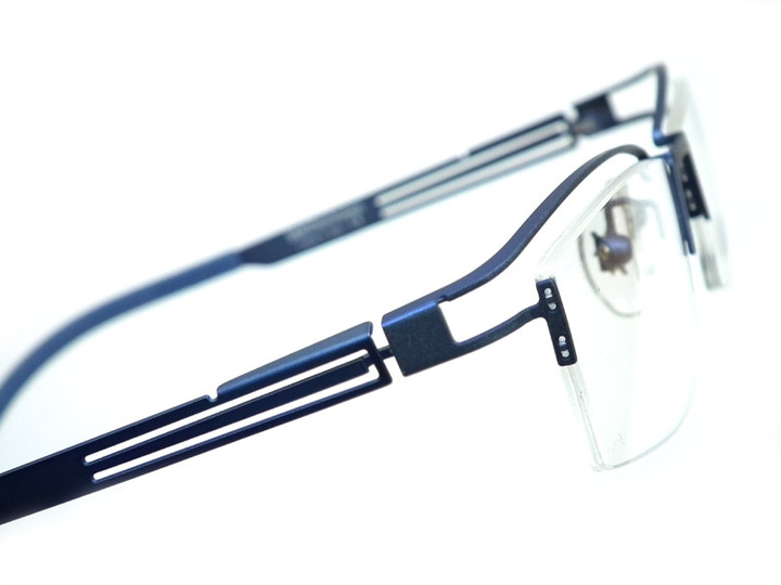 201302161335engn952101