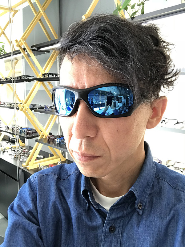 20190608blue_mirrors