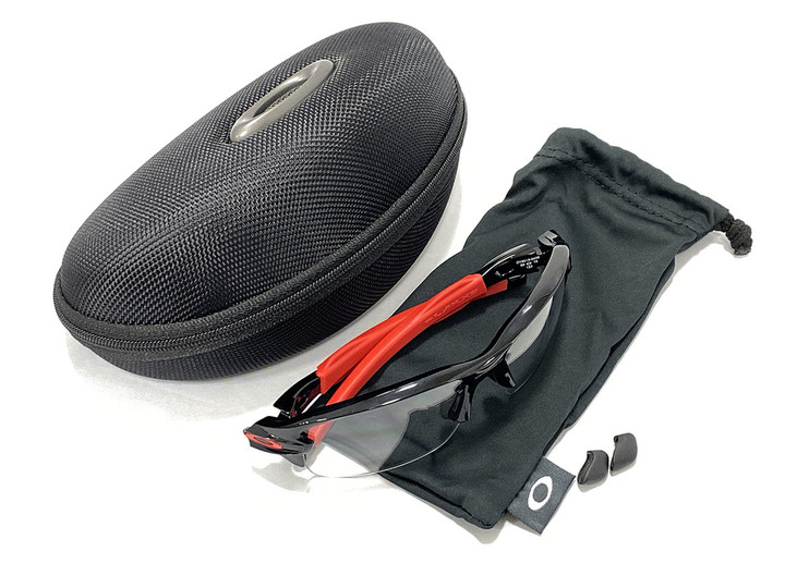 ☆子供用☆ ☆新品未使用☆ 訳あり格安‼️ Flak XS オークリー（OAKLEY）（キッズ）ユース サングラス Flak XS