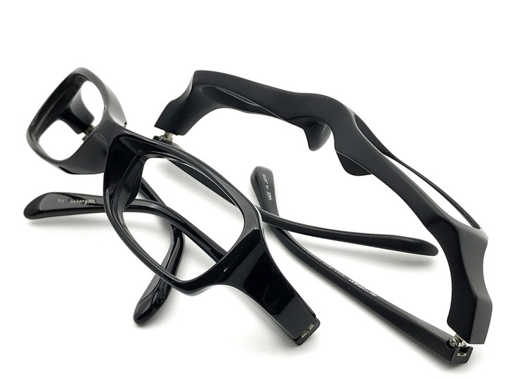 20200723fa090_001_and_001m