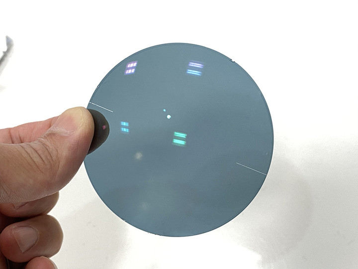 20200728_ease_blue_03