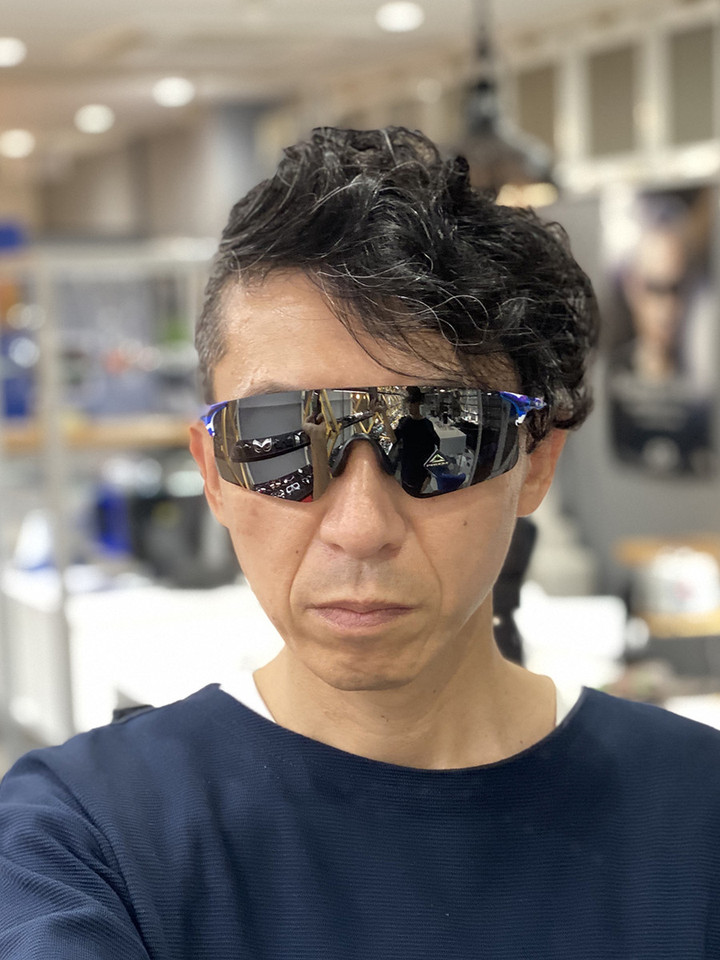 20200907evzeroblades_s_01