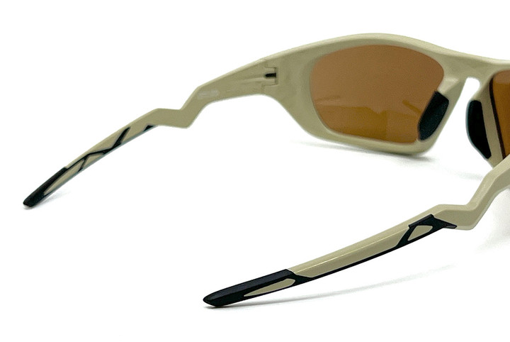 Hamayaブログ : OAKLEY LATERALIS 8カーブの最新作発売