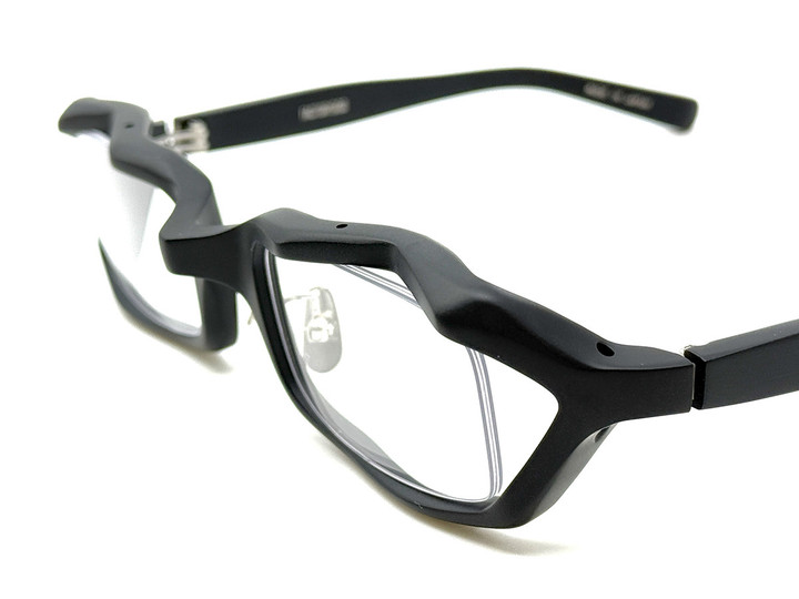 20241110fa076_001m_01