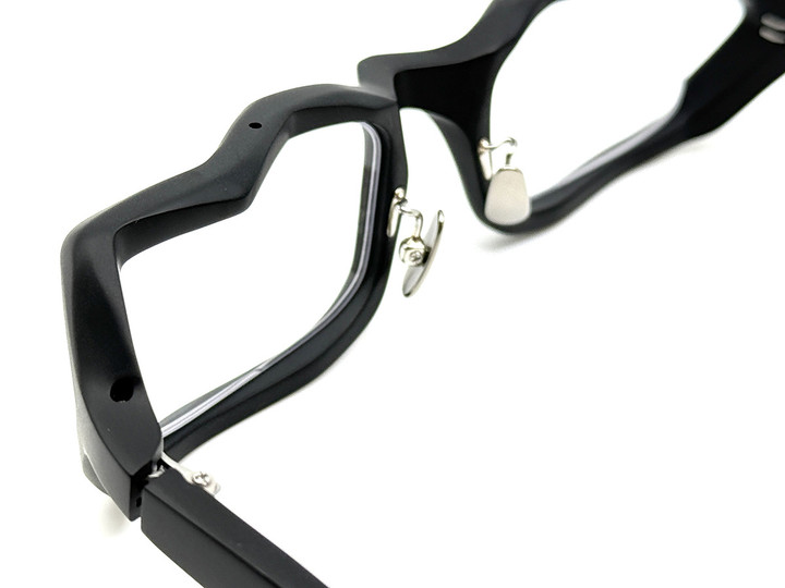 20241110fa076_001m_02