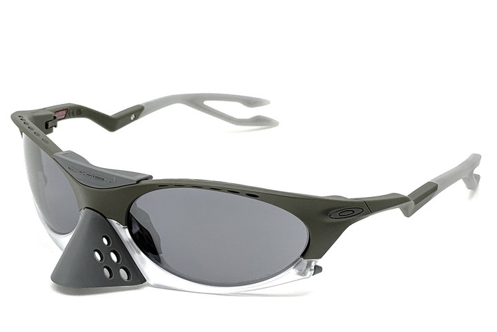 Hamayaブログ : OAKLEY PLANTARIS 新色追加