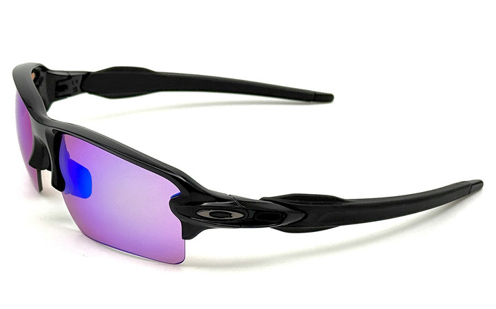 20250330flak20xxl_plbk_pg_03