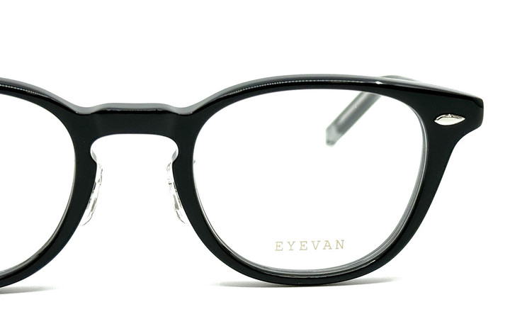 20250827webb_narrow_pbk_06